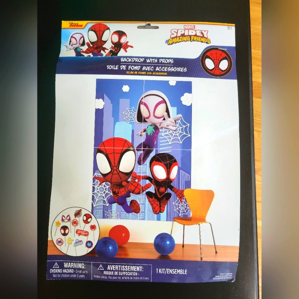 Spidey and his amazing friends large backdrop with 12 photo props